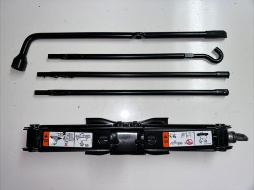 FORD F150, LINCOLN MARK LT JACK, SPARE WHEEL TOOLS - Picture 2 of 7