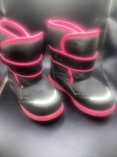 Girls Snow WinterBoots Pink And Black Girls Size 10 No Zip Closure