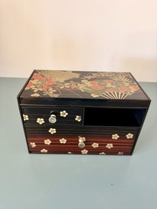 Vintage Japanese Lacquer Jewelry box with Mirror