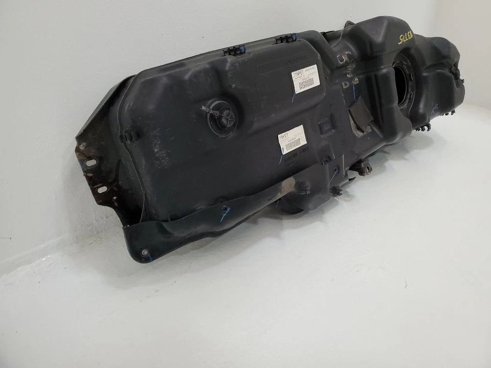 2010-2016 LAND ROVER LR4 Fuel Tank 22 Gallon LR013744 10-16 - Imagem 3 de 4