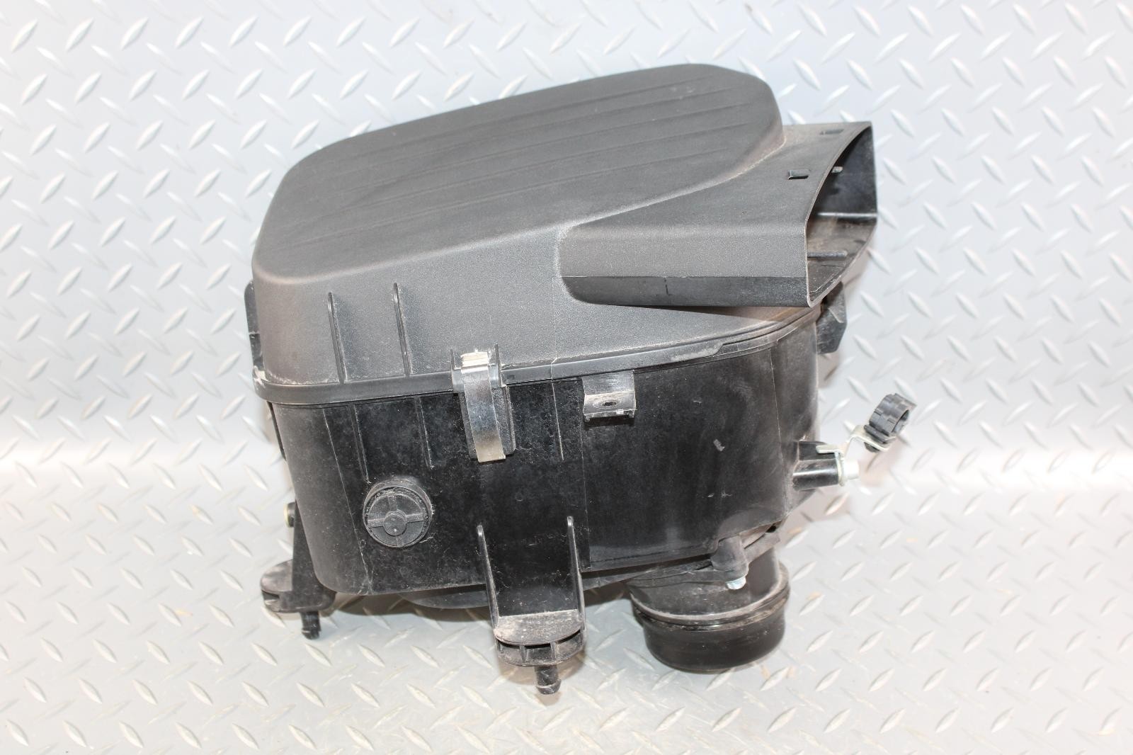 Maserati Quattroporte 2014-2021 Air box top
