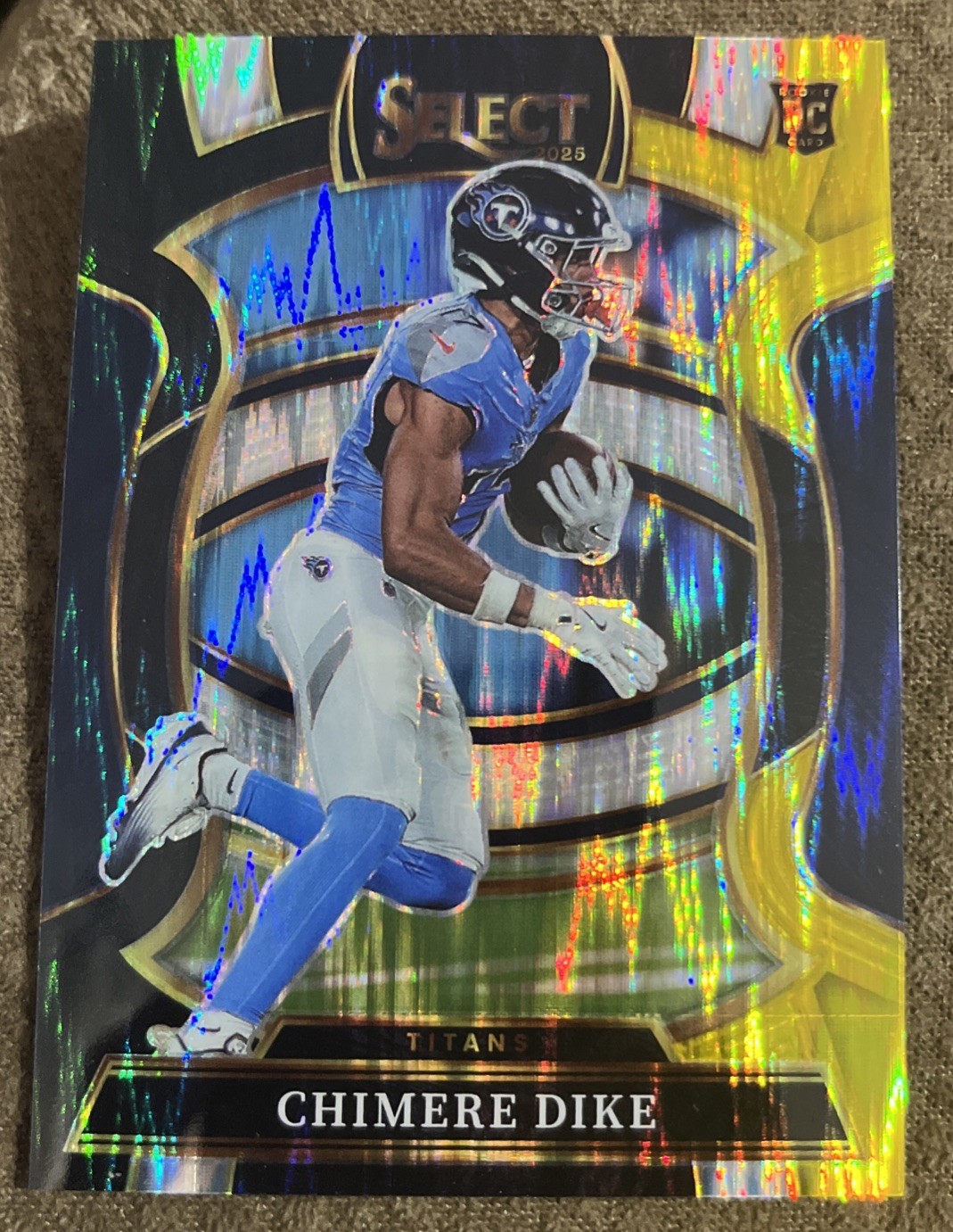 2025 Panini Select - Concourse Chimere Dike #27 Black & Gold Shock Prizm (RC)
