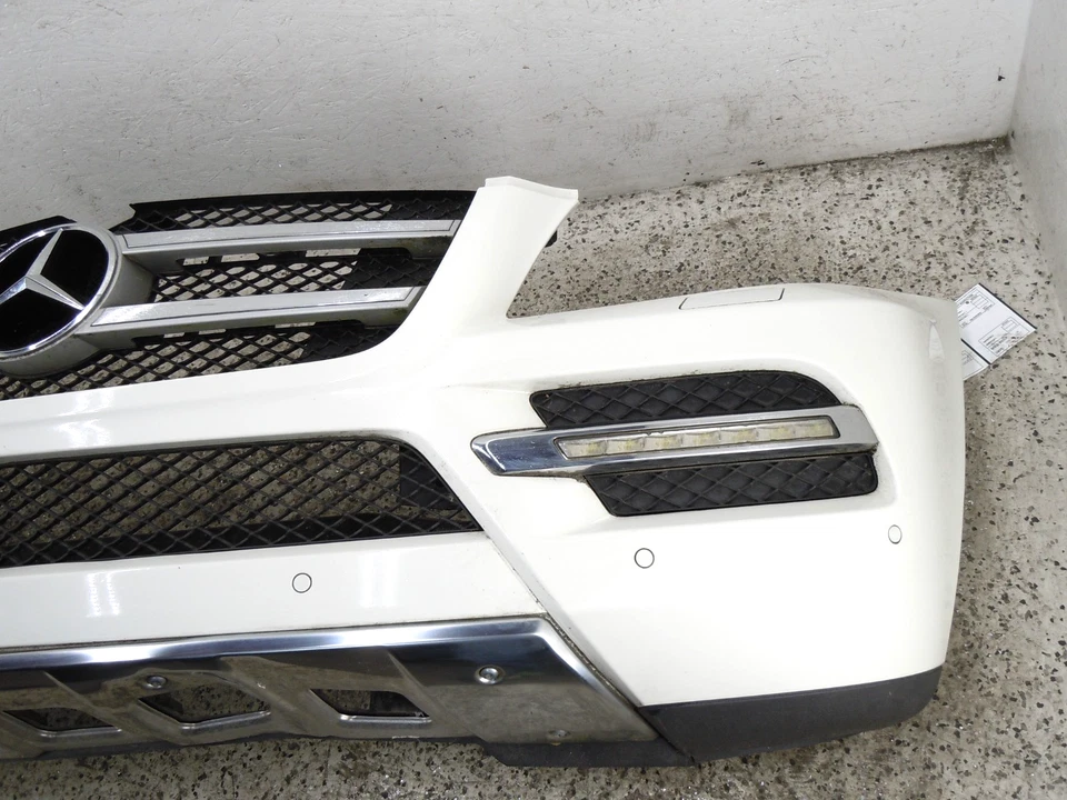 Cubierta de parachoques delantero Mercedes-Benz GL350 2010-2012 con rejillas y nieblas OEM C650 Foto 4 de 4