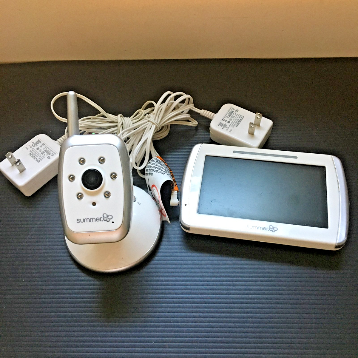 Summer Infant Baby Monitor and Camera #29000B w/ Power adapters