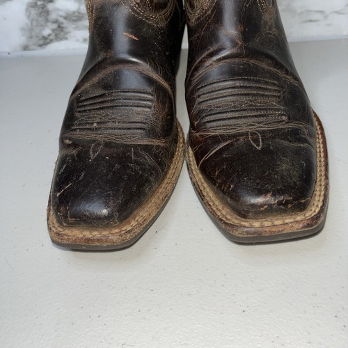Botas Vaqueras Ariat Talla 7B Mujer Legend Aviadas Cuero Marrón Puntera Cuadrada - Imagen 3 de 16