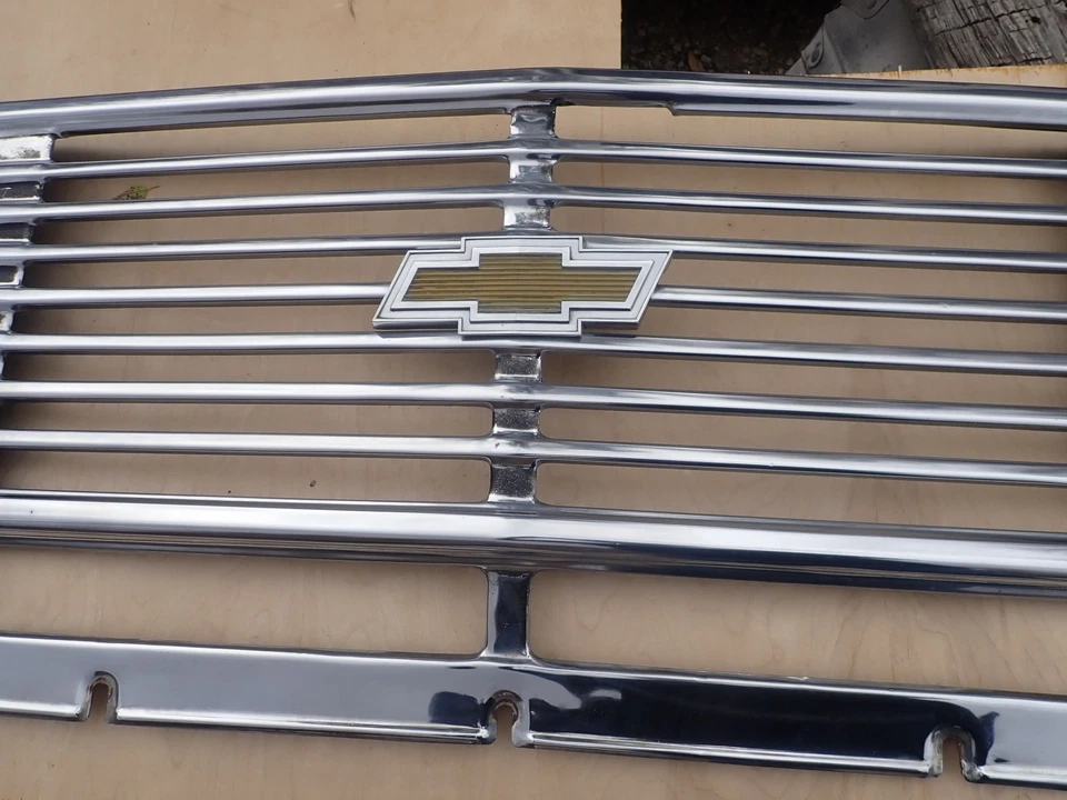 Original 1971 - 1977 Chevrolet Van Grille G10 Chrome Stainless 72 73 74 75 76 - Image 3 of 4