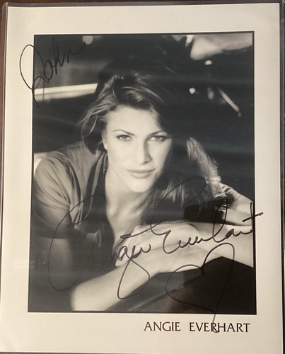 Angie Everhart handsigniertes Foto 8x10