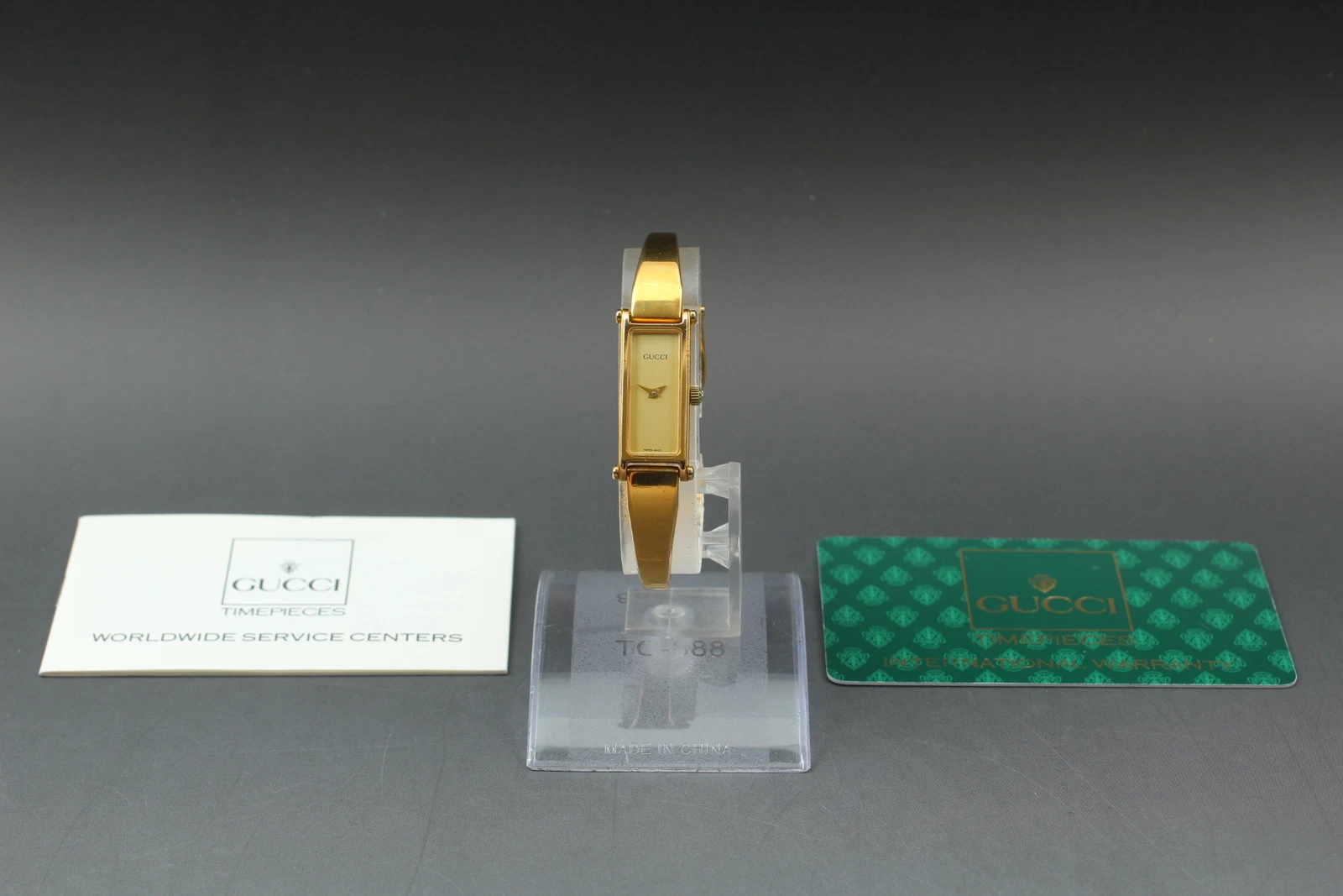 Montre femme vintage [Exc+5 papiers] GUCCI 1500L cadran doré bracelet Qz du JAPON