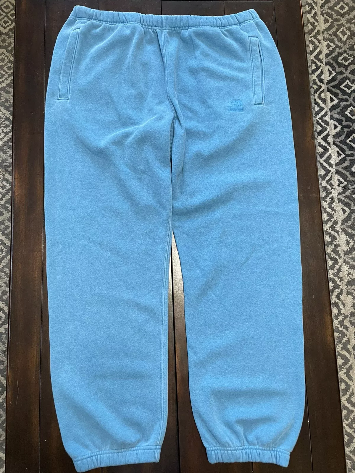 Pantalon de survêtement turquoise Supreme x The Northface taille grands hommes