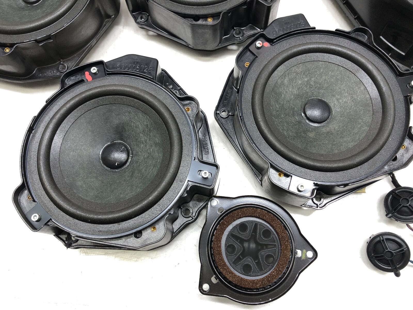 2014-2017 MASERATI GHIBLI SPEAKERS SET X8 OEM.