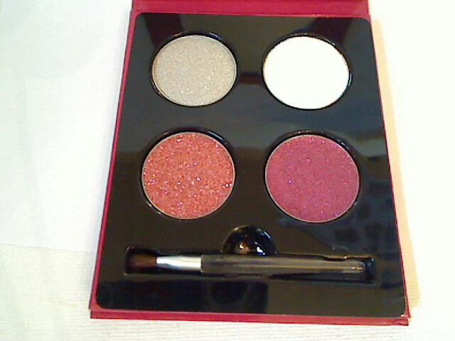Sue Devitt Naughty 2 Silky Eye Shadow + 2 Lip Gloss Palette Compact - New in Box - Image 2 of 4