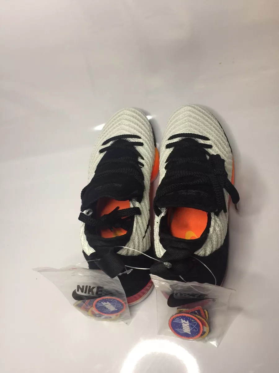 Grade school deals lebron shoes
