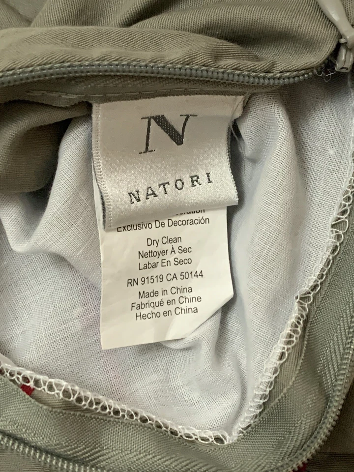 NATORI Flor de Cerezo Euro Sham Gris Carbón Bordado 100% Algodón 21”x21” Foto 3 de 4