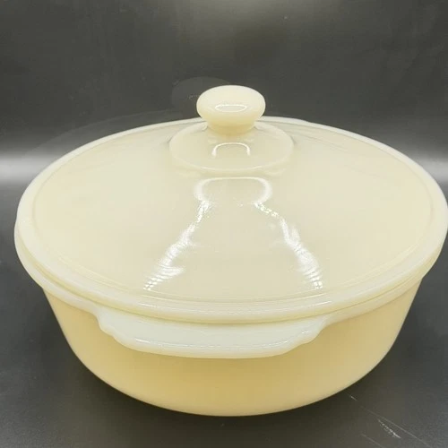 Vtg Fire King Anchor Hocking Ivory Milk Glass 1.5 QT Round Casserole Dish #407