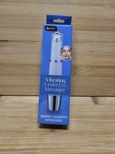 B Pure Vibrating Under Eye Massager White Handle
