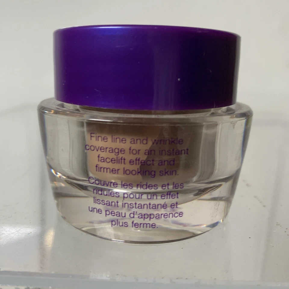 Cover Girl + Olay Facelift Effect Firming Makeup - Light Pale - 30 ml - New - Image 2 of 4