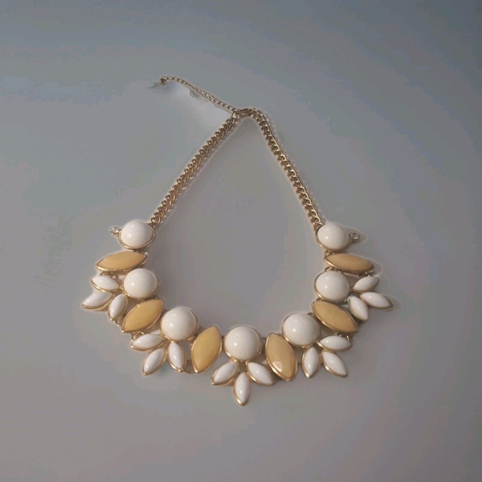 Gold Tone White and Taupe Cabochon Floral Bib Choker Statement Necklace 17