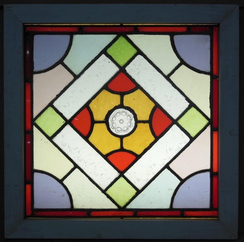 VICTORIAN ENGLISH LEADED STAINED GLASS WINDOW 18.5" X 18.75" - Picture 2 of 3