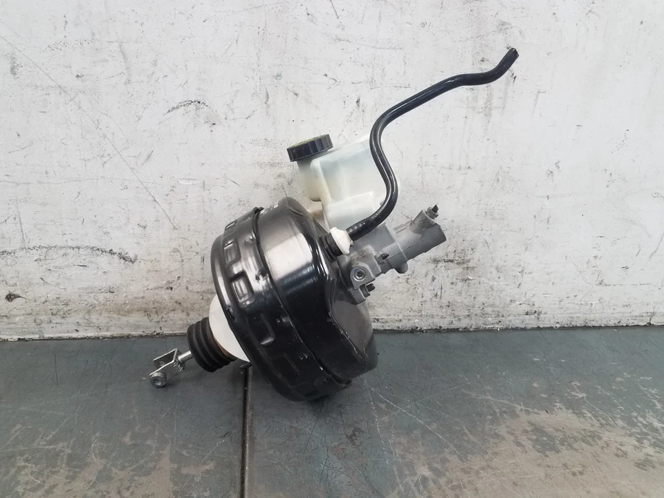 Mercedes Benz AMG C 63 2012 cilindro maestro de freno/impulsor #0967 G4 Foto 4 de 4