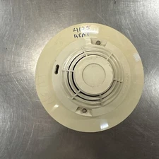 System Sensor B501 Detector Base 200 SRS Std Plug-In Intel 2-Wire 4" Head