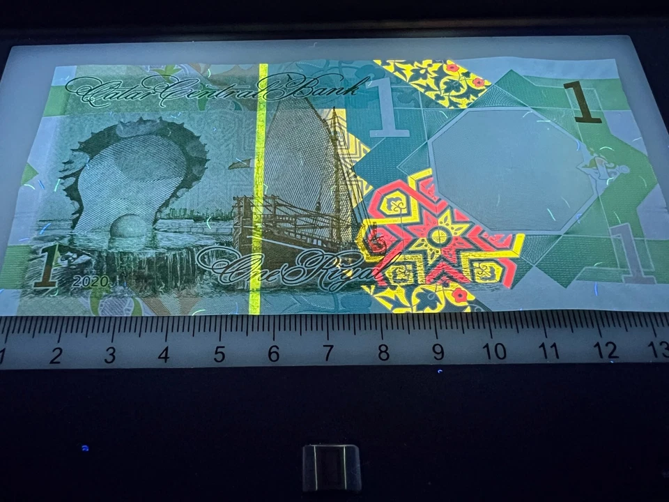 Billete Qatar 1 Riyal Moneda Papel Monedo Oriente Medio 2020 Nuevo Diseño Genial Foto 2 de 4