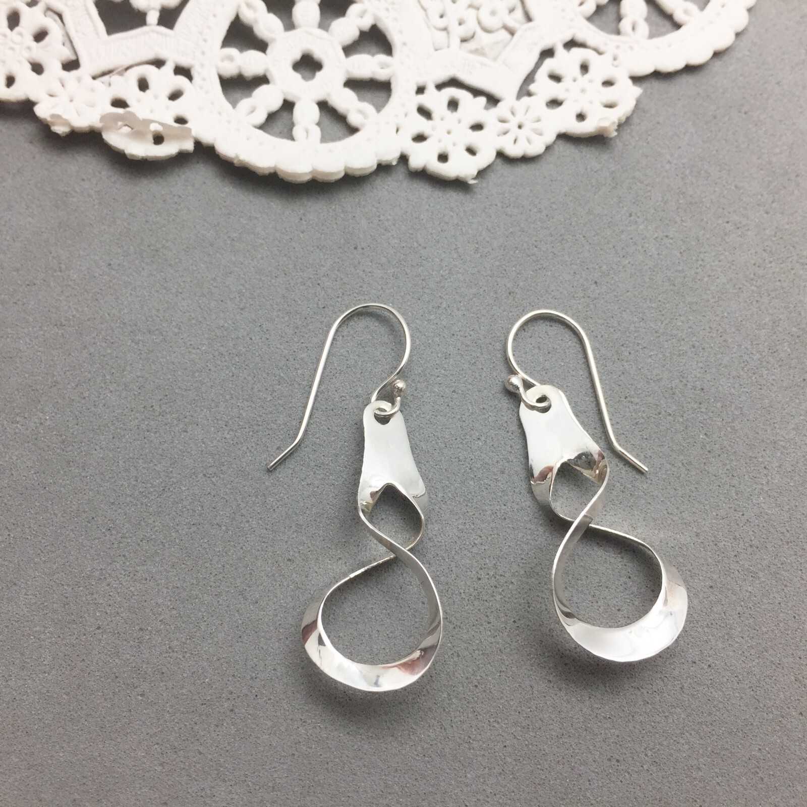 Sterling Silver Mobius Infinity Loop Earrings 1 3… - image 5