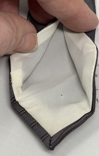 Corbata Oscar De La Renta Gris con Rayas Borgoña 54"x3" De Colección - Imagen 8 de 8