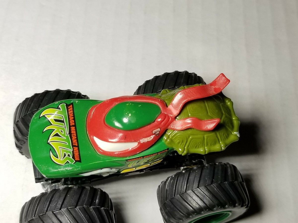 Hot Wheels Teenage Mutant Ninja Turtles Raphael The Vanster - 1:64 Scale Die-Cast Car (Red) - View #10