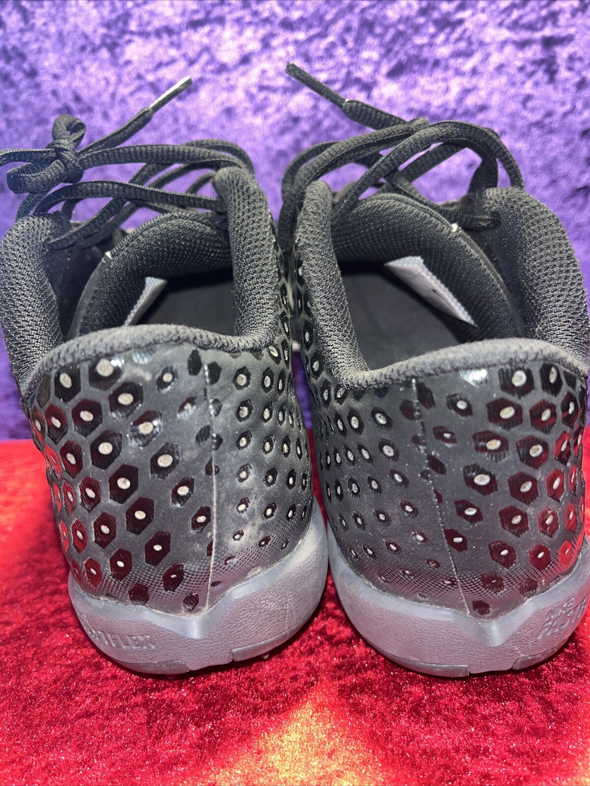 mens nike trainers with velcro fastening