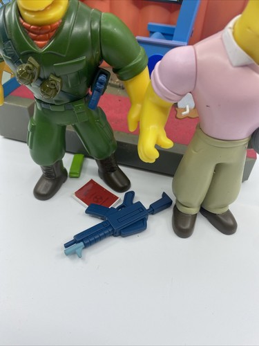 Playmates Los Simpson WOS Juego de Teatro Azteca con Figuras McBain - Imagen 4 de 5