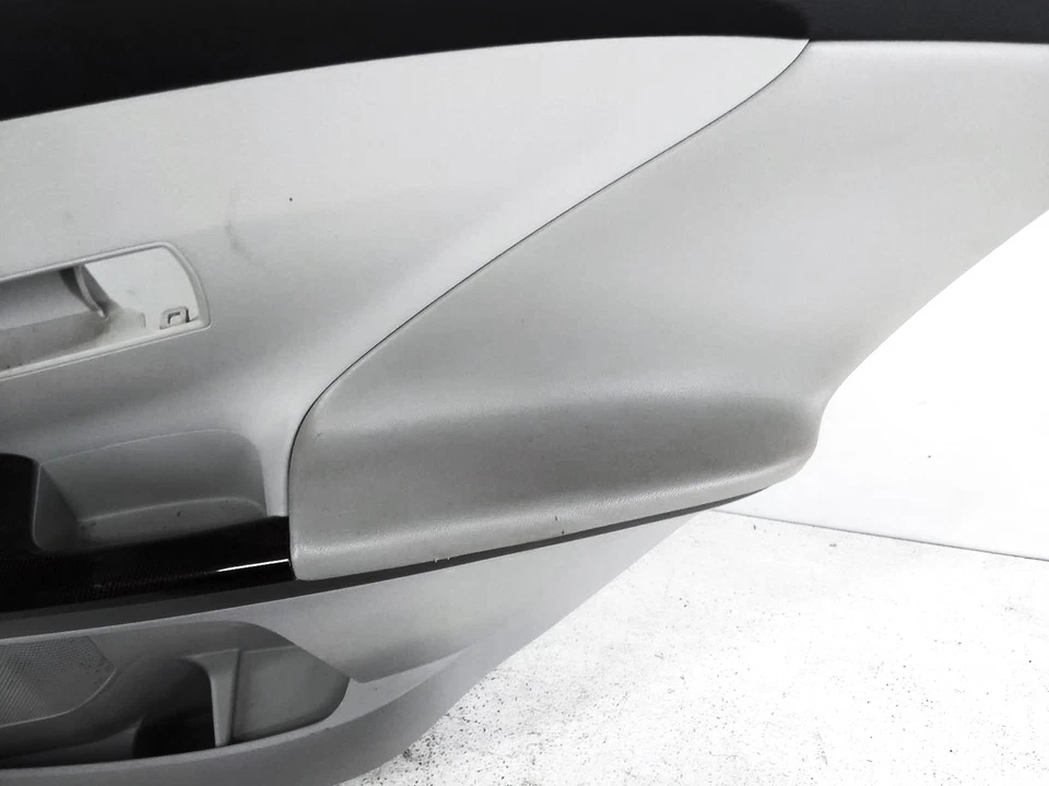 2009 - 2012 年丰田 Venza 后乘客内门装饰面板 67630-0T040-C1 — 第 4/4 张图片