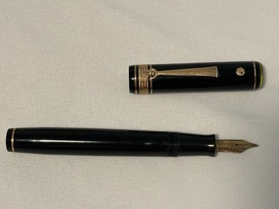 Wahl Eversharp Fountain Pen 14k Medium Nib 7 Black w/Deco Band