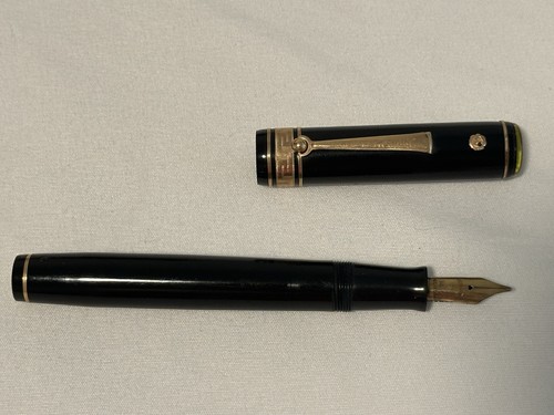 Wahl Eversharp Fountain Pen 14k Medium Nib 7 Black w/Deco Band