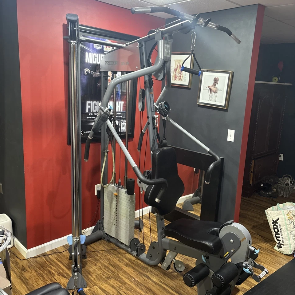 Equipo de gimnasio multiestatación Precor USA S3.19 Foto 2 de 4