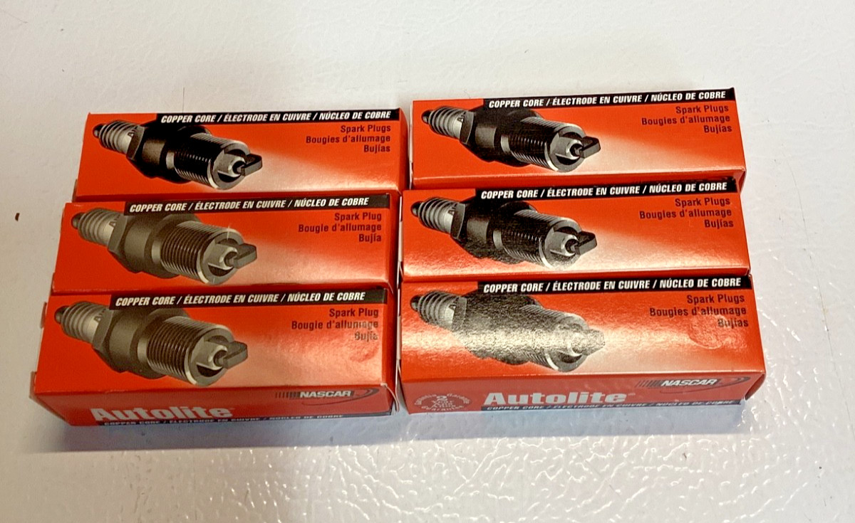 NEW Autolite 64 Spark Plug Set Of 6