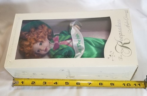 MARIE OSMOND FOR ANDENKEN LUCK OF THE IRISH 9 ZOLL PUPPE NEUER ALTER BESTAND - Bild 12 von 14