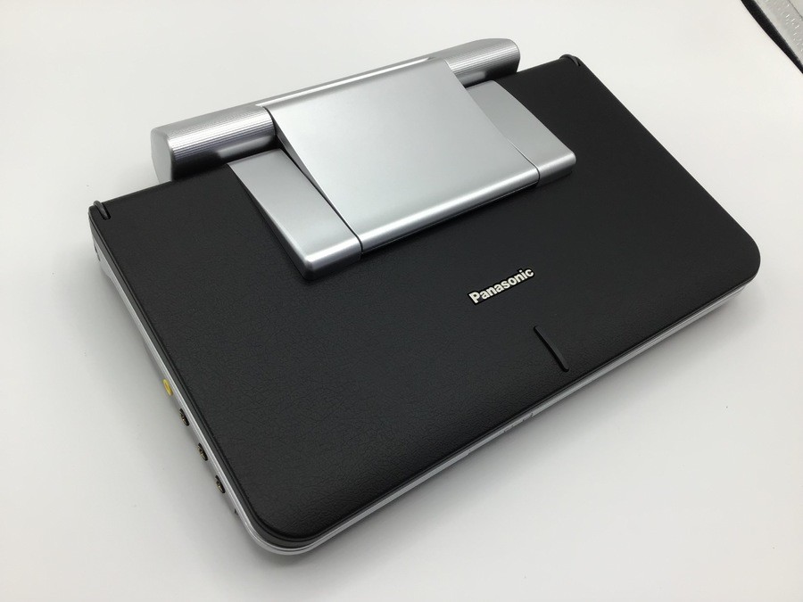 Panasonic 8.5-in Portable DVD/CD Player - Region 1 (DVD-LS850P-K