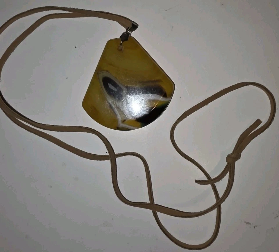 Vintage Polished Agate Geode Slice Pendant Necklace with Leather Cord, Unbranded - Image 3 of 4