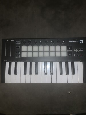 Novation Launchkey Mini Mk3 25 Mini-key Midi Keyboard Controller