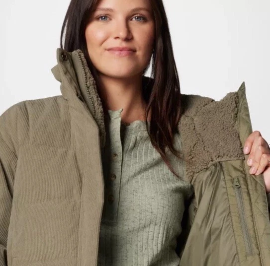 Chaqueta Columbia Ruby Falls Novedad Plumón Pato Verde Pana Talla S Precio de venta sugerido por el fabricante 240 USD Foto 2 de 4