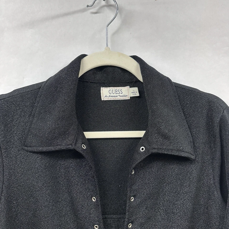 Blusa de poliéster vintage anos 90 Guess USA frente de renda preta grande manga longa - Imagem 4 de 4