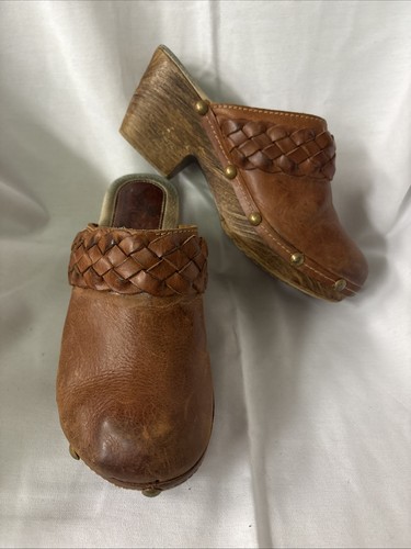 SBICCA braune geflochtene Leder Clogs mit 4,5" Absätzen Nieten Pantoletten Gr. 7 Handarbeit NEU - Bild 1 von 12