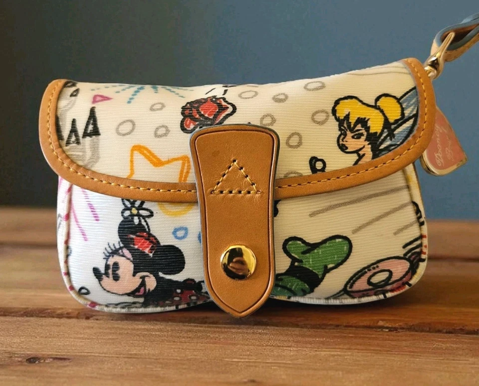 Muñequera Dooney & Bourke Disney Sketch Mickey Minnie Tinker Bell retirada Foto 2 de 4