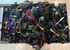 Mixed Lot of 488 Various Brand Sunglasses - Used - Men  s / Women  s  Misc.