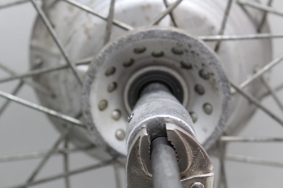 2001-2003 HONDA XR100R FRONT WHEEL RIM - Image 2 of 4