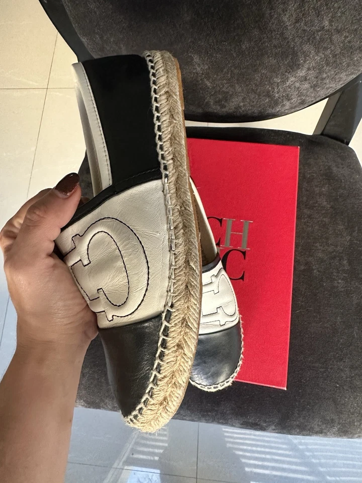 CH Carolina Herrera Initials Insignia Patent Leather Espadrilles Flats Size 37 - Image 4 of 4