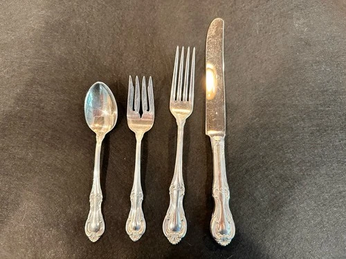 Joan of Arc Sterling Silver Flatware Set – 4 Pieces – International Silver