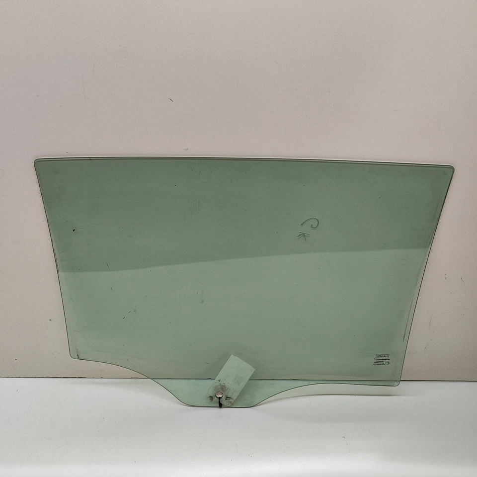 Ford Ranger T6 MK3 Rear Left Door Window AB39-2625713-AA 2018 29929465 - Image 4 of 4