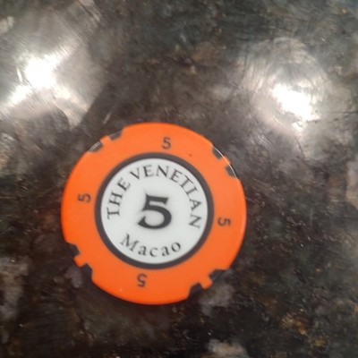RARE The Venetian Macao $5 Casino poker blackjack Roulette gaming chip, nice!