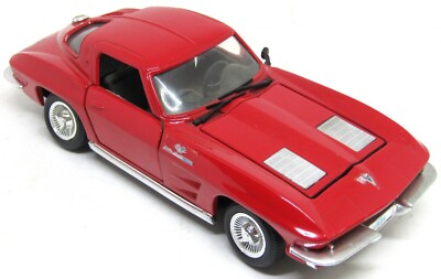 Revell 1963 Red & Silver Gray Corvette Stingray 1:24 Scale Die Cast Toy Car Auto